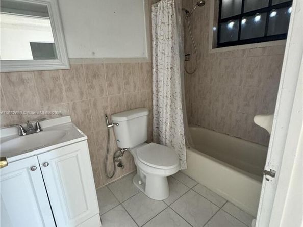 275 E 34th St, Hialeah FL 33013