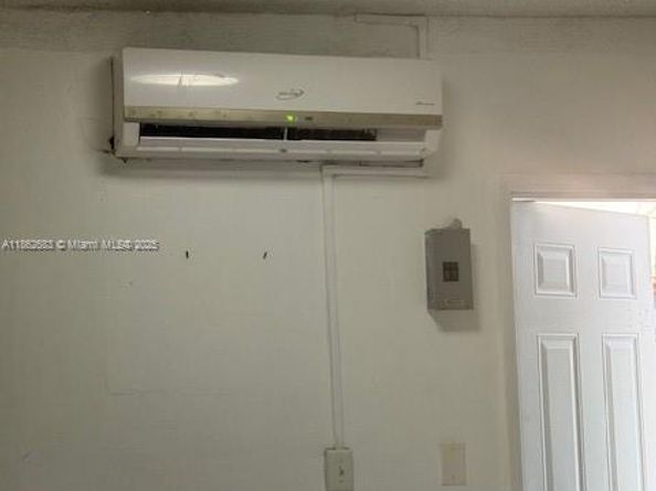 275 E 34th St, Hialeah FL 33013