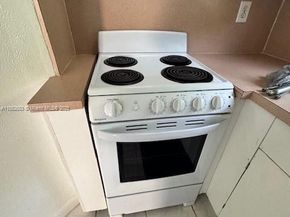 275 E 34th St, Hialeah FL 33013