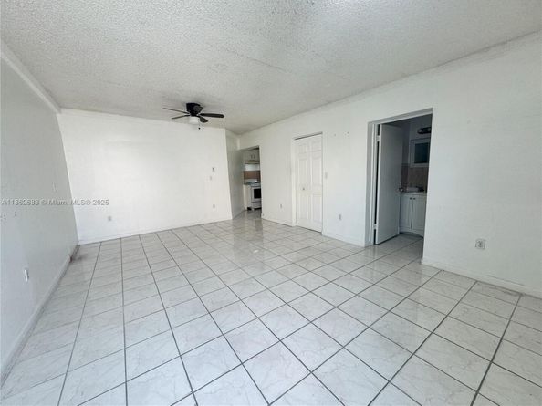 275 E 34th St, Hialeah FL 33013