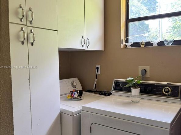 275 E 34th St, Hialeah FL 33013