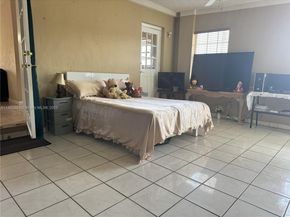 275 E 34th St, Hialeah FL 33013