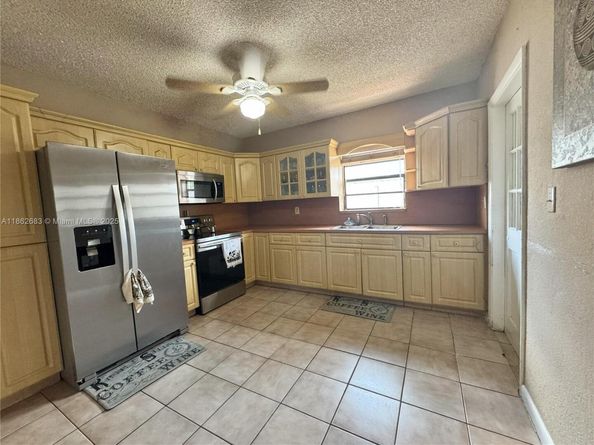 275 E 34th St, Hialeah FL 33013