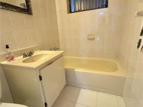 275 E 34th St, Hialeah FL 33013