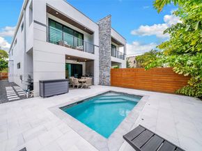 325 SW 16th St A, Fort Lauderdale FL 33315