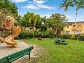 8916 SW 19th St, Miramar FL 33025