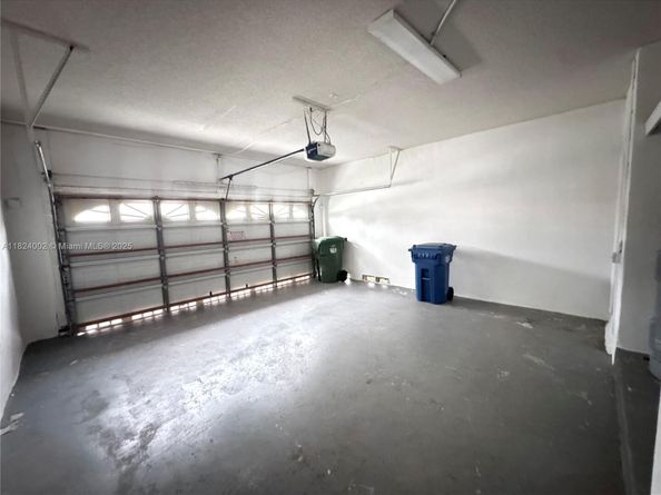 833 Stanton Dr, Weston FL 33326