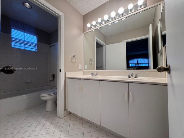 833 Stanton Dr, Weston FL 33326