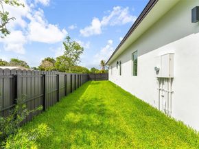 7980 SW 184th Ter, Cutler Bay FL 33157