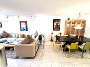 408 Lakeview Dr 102, Weston FL 33326