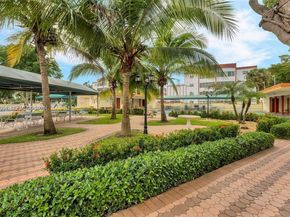 4270 NW 40th St 201, Lauderdale Lakes FL 33319