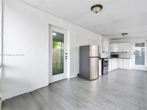 6470 SW 27th St, Miami FL 33155