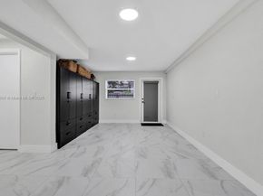 6470 SW 27th St, Miami FL 33155