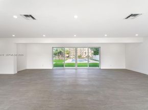 430 Tamarind Dr, Hallandale Beach FL 33009