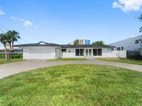 430 Tamarind Dr, Hallandale Beach FL 33009