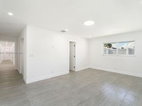 430 Tamarind Dr, Hallandale Beach FL 33009