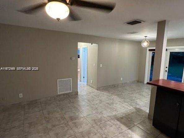 5634 Madison St, Hollywood FL 33023