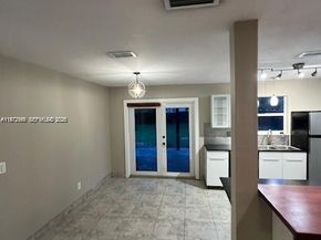 5634 Madison St, Hollywood FL 33023