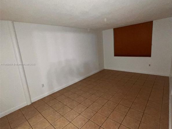 1800 Sans Souci Blvd 106, North Miami FL 33181