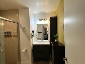 1195 NW 124th Ave 2202, Miami FL 33182