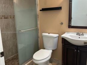 1195 NW 124th Ave 2202, Miami FL 33182