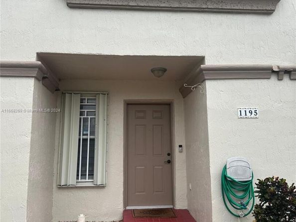 1195 NW 124th Ave 2202, Miami FL 33182