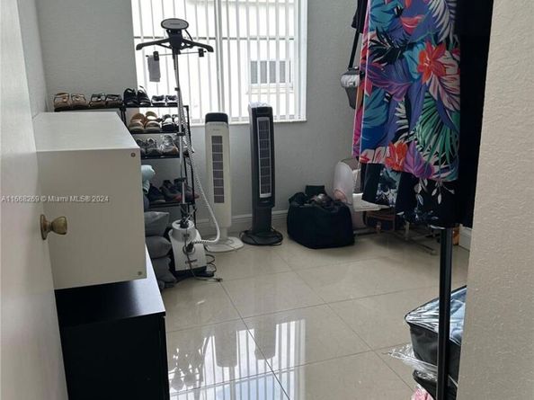 1195 NW 124th Ave 2202, Miami FL 33182