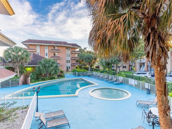 17600 NW 68th Ave B2005, Hialeah FL 33015