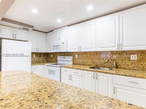 17600 NW 68th Ave B2005, Hialeah FL 33015