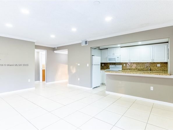 17600 NW 68th Ave B2005, Hialeah FL 33015