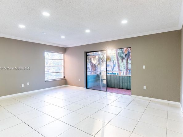 17600 NW 68th Ave B2005, Hialeah FL 33015