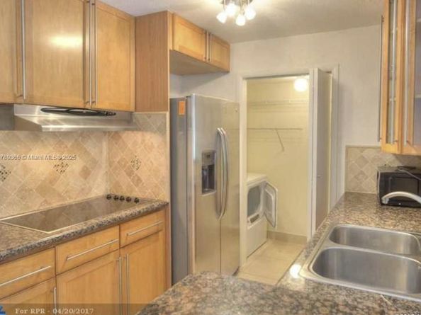 875 Riverside Dr 713, Coral Springs FL 33071
