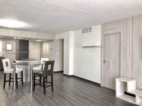 427 Golden Isles Dr 15J, Hallandale Beach FL 33009