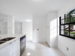 3545 Magellan Cir 3565, Aventura FL 33180