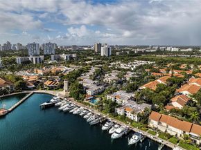 3545 Magellan Cir 3565, Aventura FL 33180