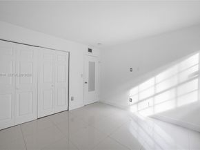 3545 Magellan Cir 3565, Aventura FL 33180