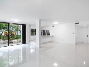 3545 Magellan Cir 3565, Aventura FL 33180