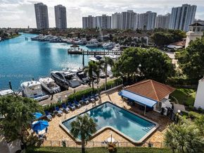 3545 Magellan Cir 3565, Aventura FL 33180