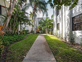 3545 Magellan Cir 3565, Aventura FL 33180