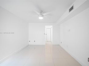 3545 Magellan Cir 3565, Aventura FL 33180