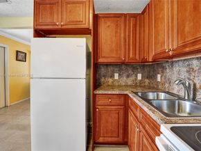 2751 NW 24th Ct, Fort Lauderdale FL 33311