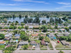 2751 NW 24th Ct, Fort Lauderdale FL 33311