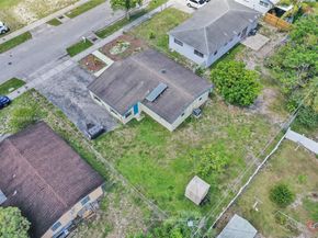 2751 NW 24th Ct, Fort Lauderdale FL 33311