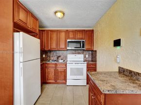 2751 NW 24th Ct, Fort Lauderdale FL 33311