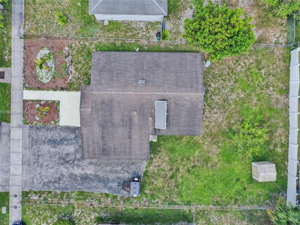 2751 NW 24th Ct, Fort Lauderdale FL 33311