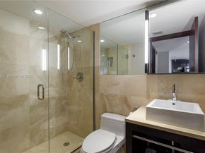 1621 Bay Rd 807, Miami Beach FL 33139