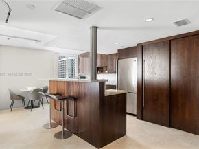 1621 Bay Rd 807, Miami Beach FL 33139