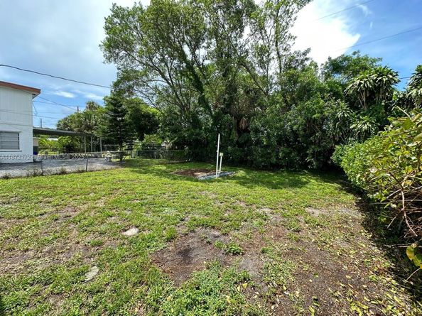 1344 9th St, West Palm Beach FL 33401