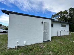 1344 9th St, West Palm Beach FL 33401