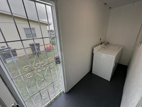 1344 9th St, West Palm Beach FL 33401